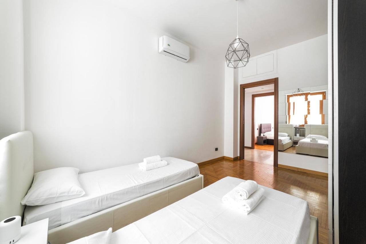 Cenisio M5 Lovely Apartment - With Balcony! Milan Exterior photo