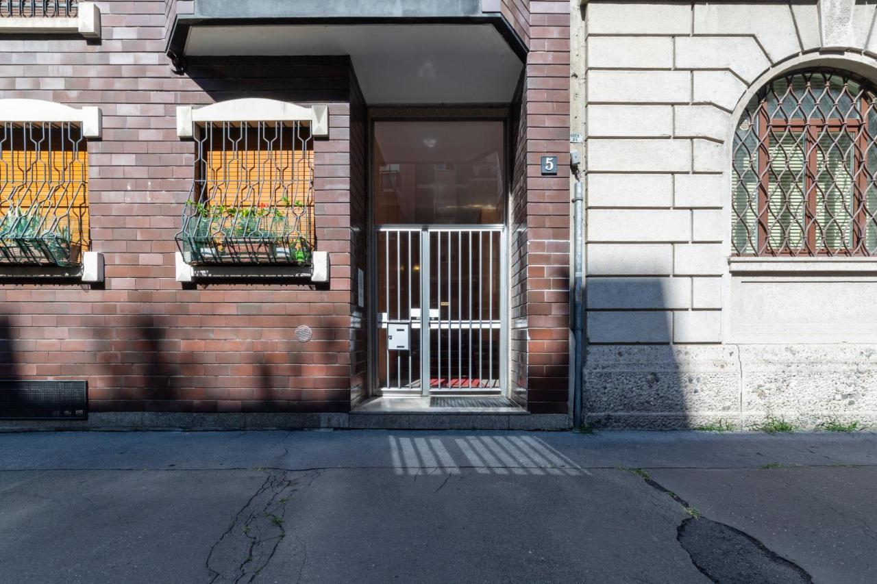 Cenisio M5 Lovely Apartment - With Balcony! Milan Exterior photo