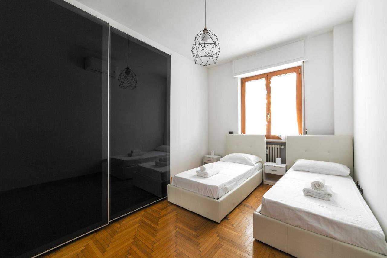 Cenisio M5 Lovely Apartment - With Balcony! Milan Exterior photo