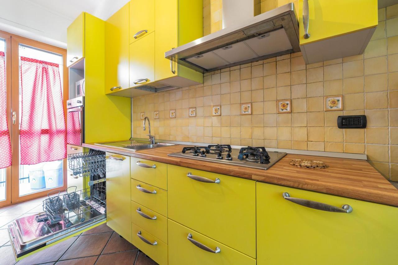 Cenisio M5 Lovely Apartment - With Balcony! Milan Exterior photo